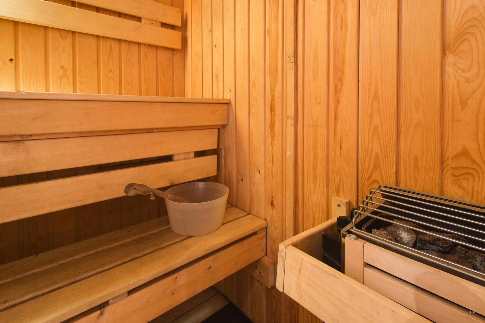 Le Petit Manoir Spa Et Vue Sur Riviere St Maurice Grandes Piles Exterior foto